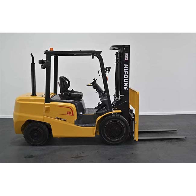 Structural characteristics of internal combustion forklift counterweight